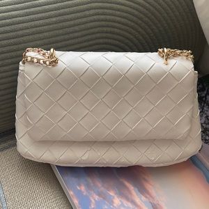 soft white basket weave handbag (clutch)